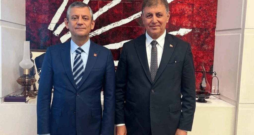 Ali Mahir Başarır Cemil Tugay'ın AKP'ye Geçişini Sert Sözlerle Eleştirdi
